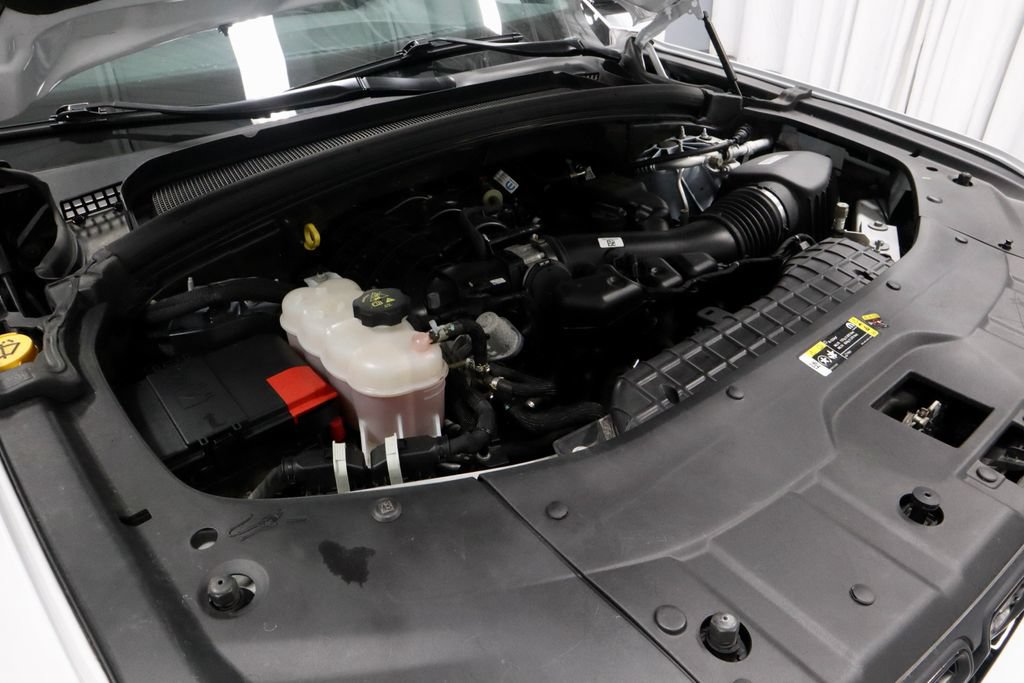 Used 2024 Jeep Grand Cherokee Altitude AWD/4WD image 16
