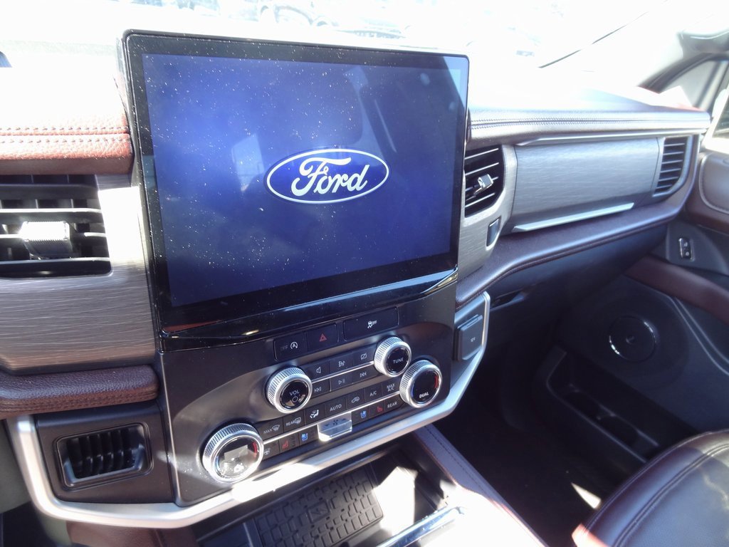Certified 2024 Ford Expedition Limited image 11