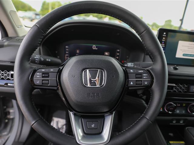 Used 2025 Honda Accord Touring image 32