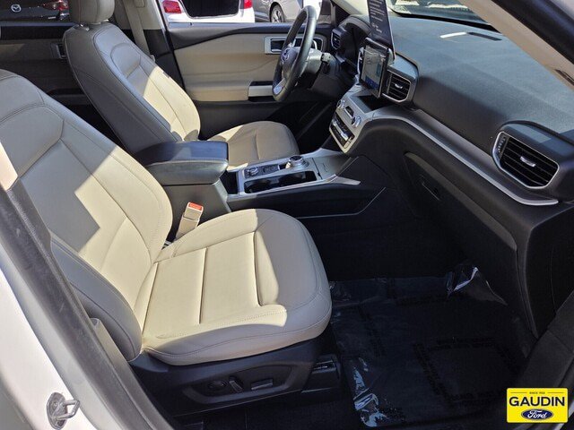 Certified 2023 Ford Explorer XLT w/ Equipment Group 202A AWD/4WD image 16