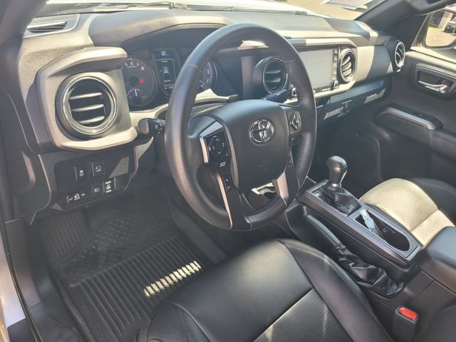 Used 2023 Toyota Tacoma TRD Off-Road w/ TRD Premium Off Road Package AWD/4WD image 9