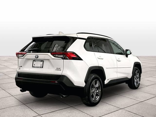 Used 2022 Toyota RAV4 XLE w/ XLE Grade Weather Package AWD/4WD image 11
