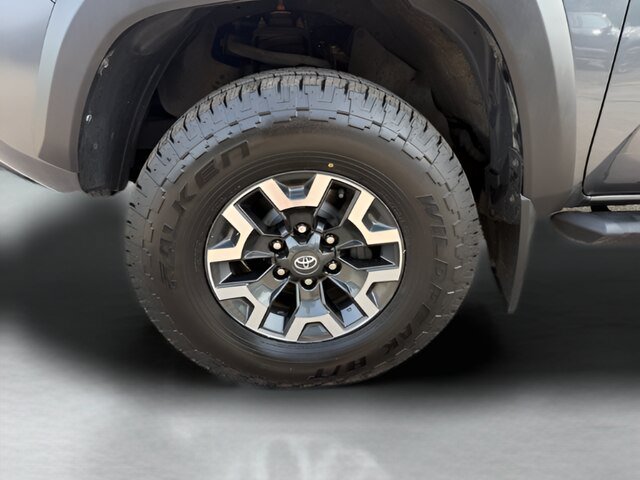 Used 2023 Toyota Tacoma TRD Off-Road AWD/4WD image 25