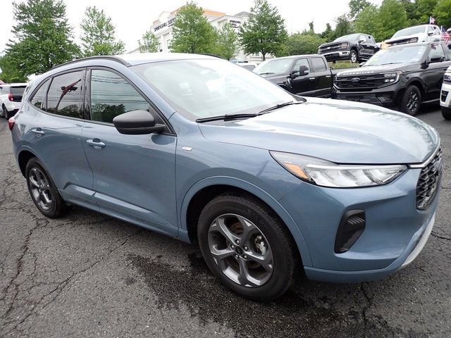 Certified 2024 Ford Escape ST-Line w/ Tech Pack #1 AWD/4WD image 11