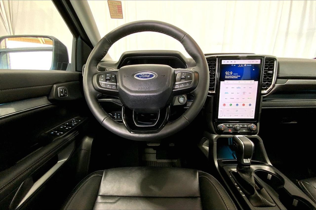 Certified 2025 Ford Ranger Lariat w/ FX4 Off-Road Package AWD/4WD image 4