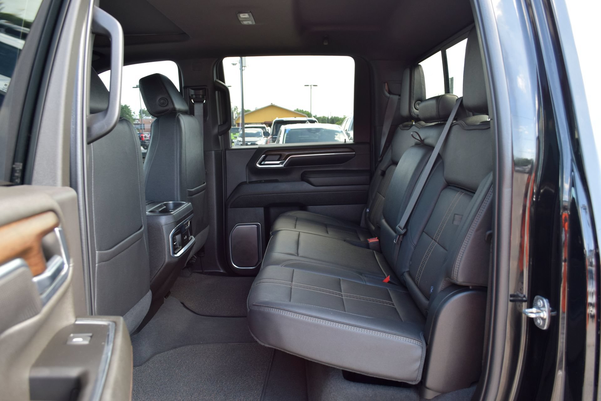 Used 2024 Chevrolet Silverado 2500 High Country w/ Midnight Edition AWD/4WD image 19