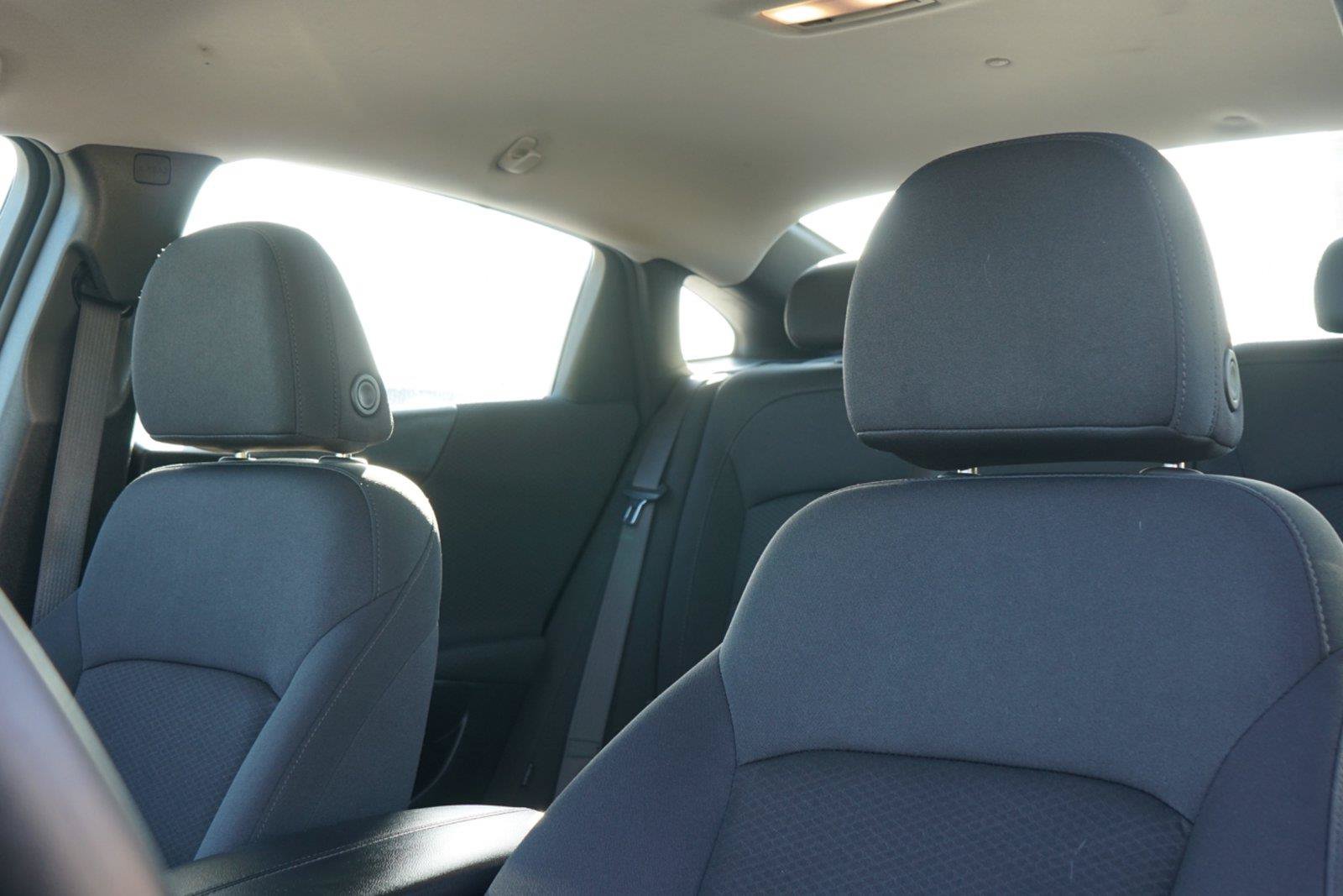 Used 2025 Chevrolet Malibu LT FWD image 11