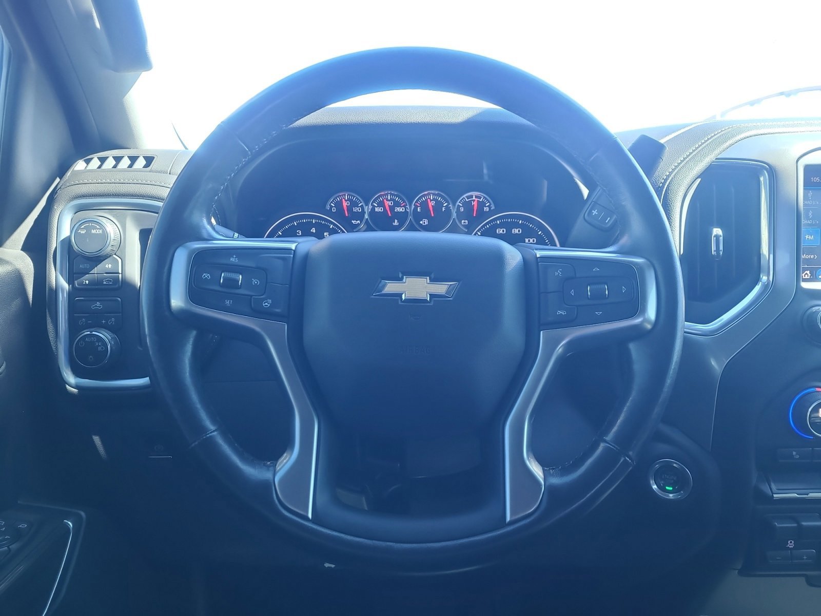 Used 2020 Chevrolet Silverado 1500 LT w/ Convenience Package image 9