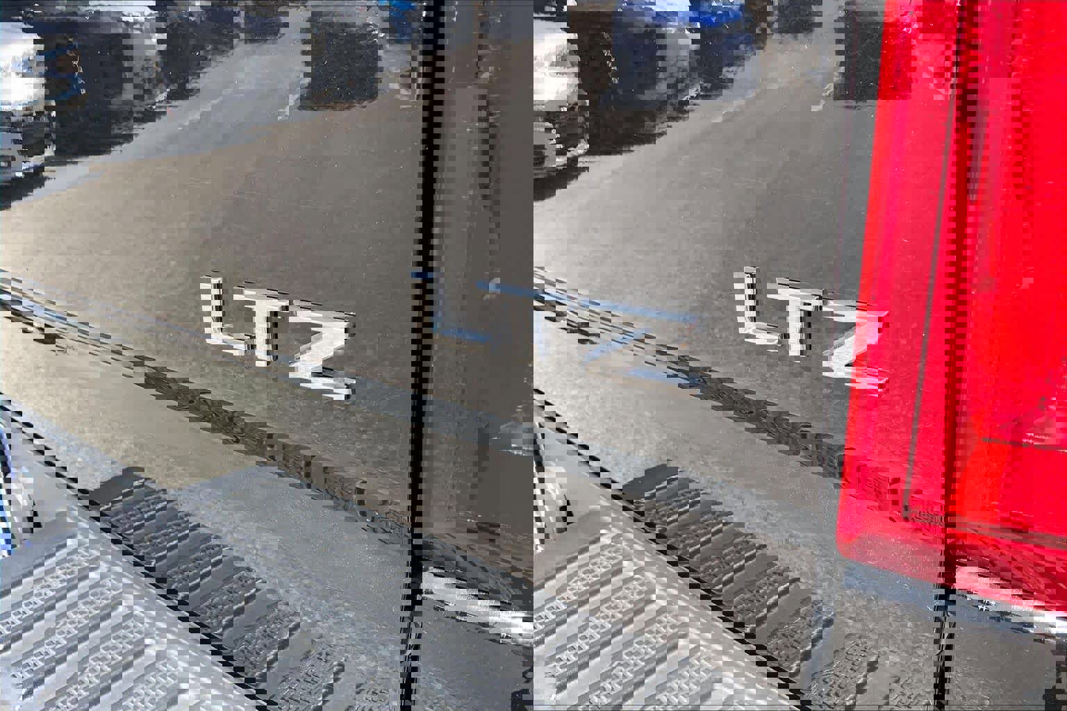 Used 2022 Chevrolet Silverado 2500 LTZ w/ LTZ Convenience Package image 12