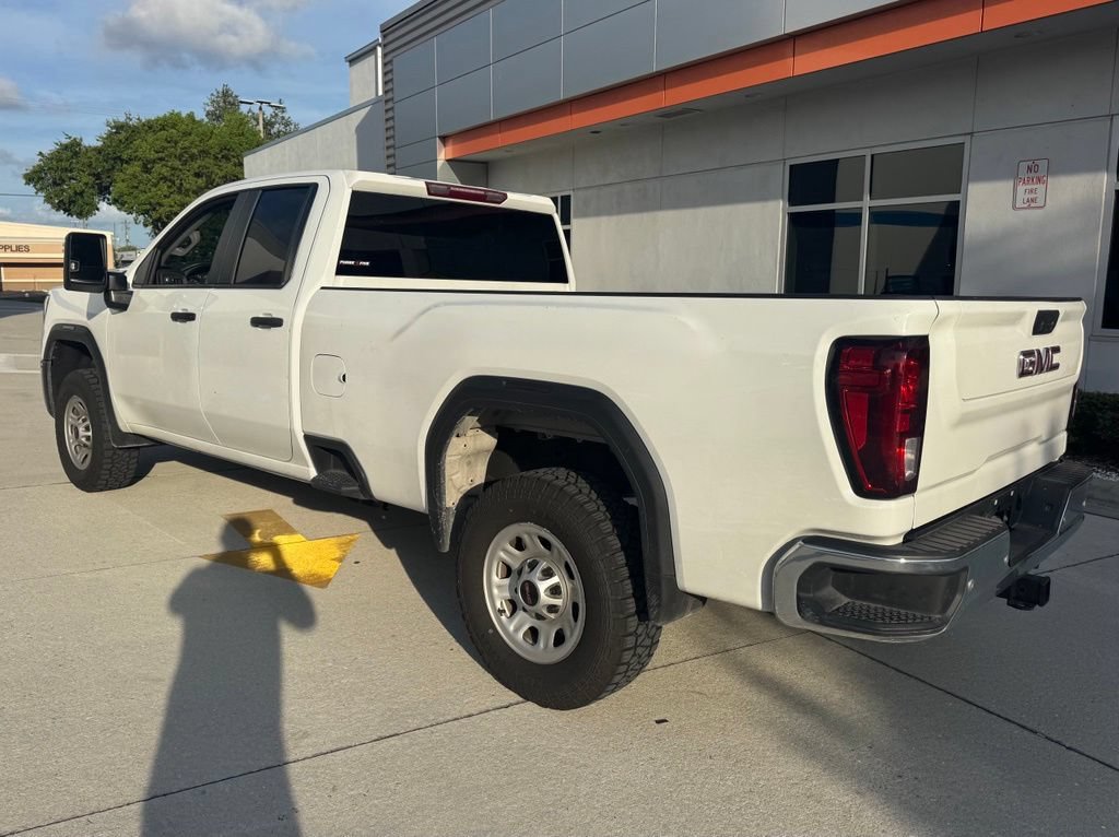 Used 2025 GMC Sierra 2500 Pro w/ 1SA Pro Safety Plus Package AWD/4WD image 2