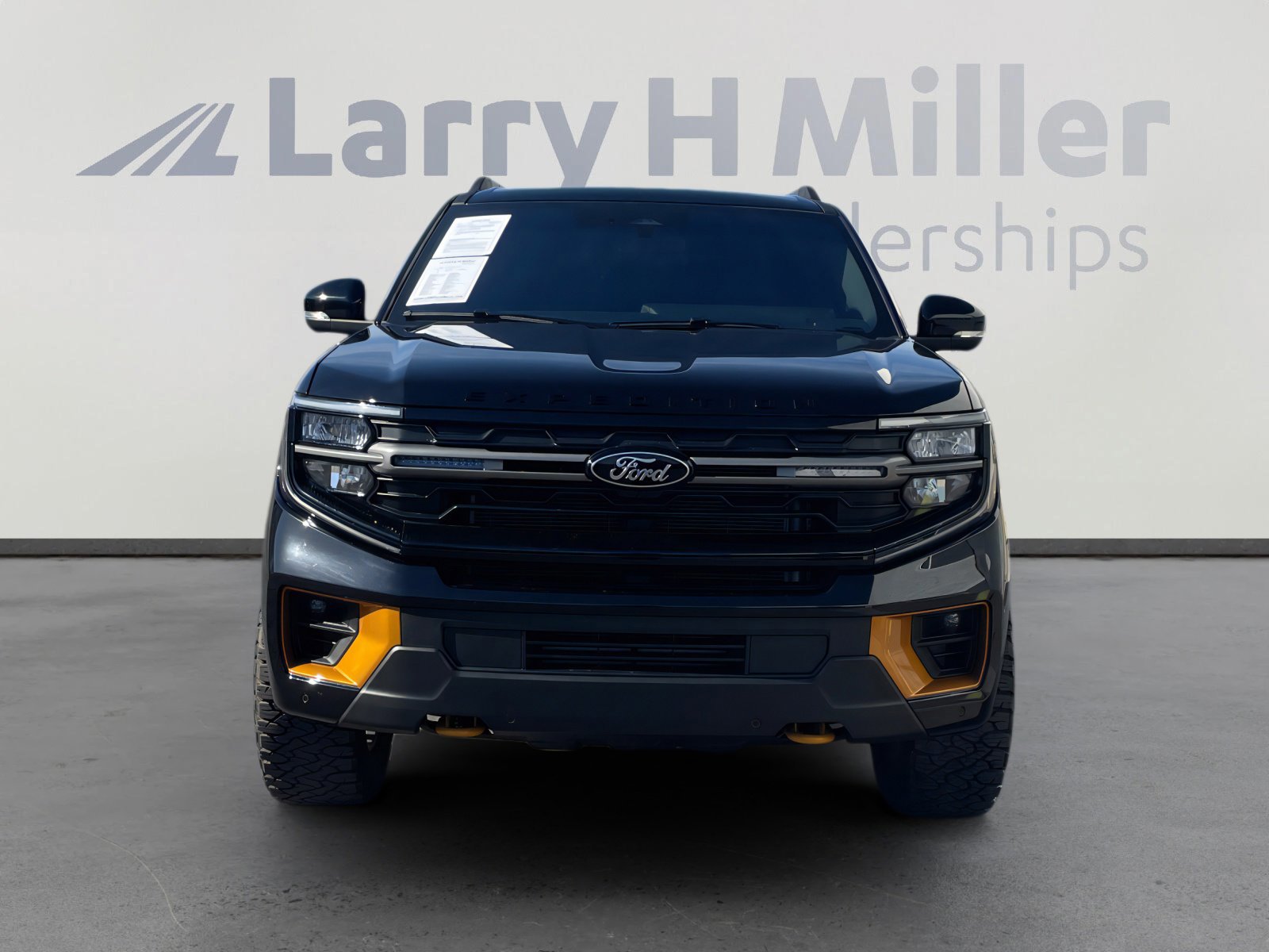 Certified 2025 Ford Expedition Tremor AWD/4WD image 8