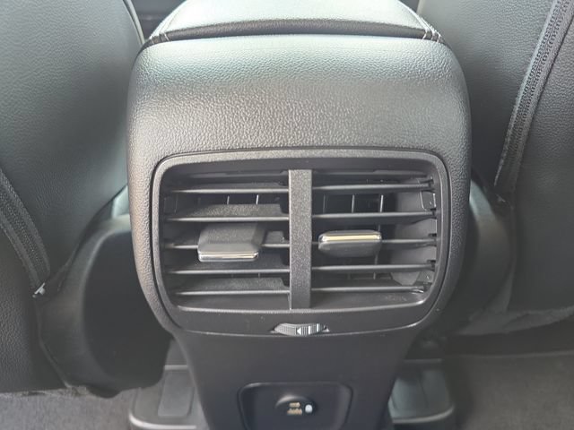 Certified 2022 Ford Escape Titanium AWD/4WD image 29