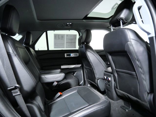 Certified 2024 Ford Explorer Limited w/ Limited Technology Package image 13