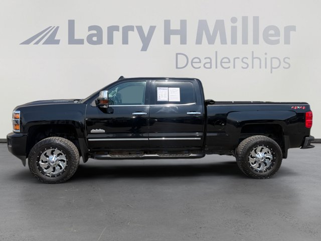 Used 2019 Chevrolet Silverado 2500 High Country AWD/4WD image 2