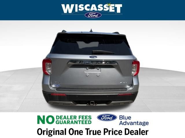 Certified 2022 Ford Explorer XLT w/ Equipment Group 202A image 4