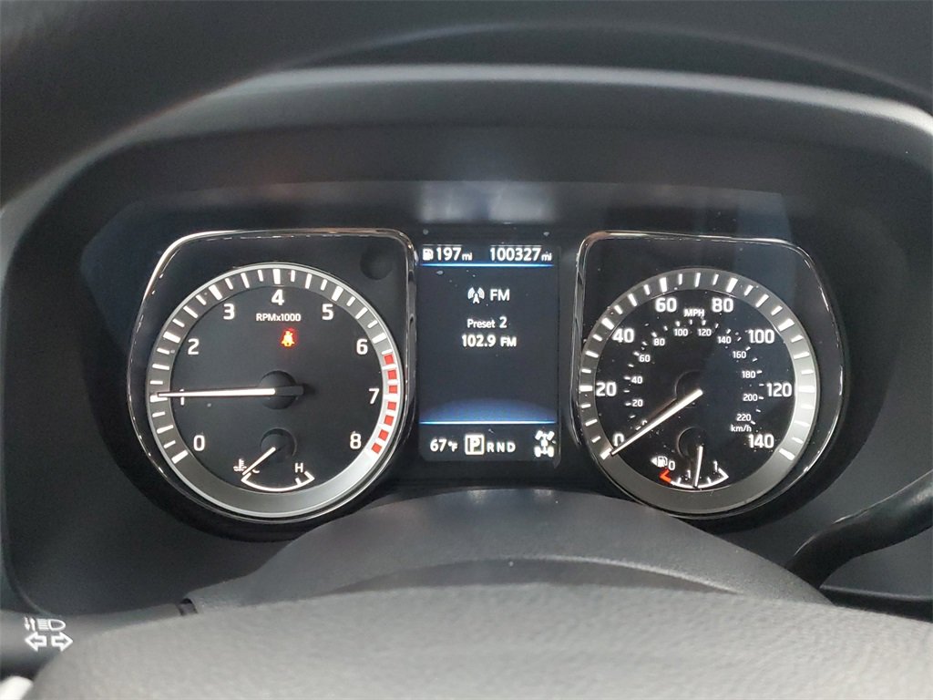 Used 2019 Nissan Titan SV image 18