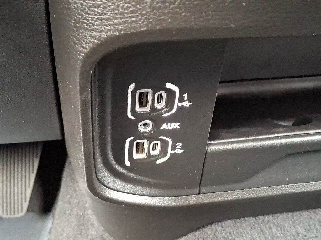 Used 2023 RAM 3500 Tradesman image 23