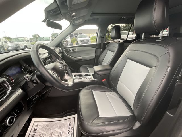 Certified 2023 Ford Explorer XLT w/ Equipment Group 202A AWD/4WD image 12