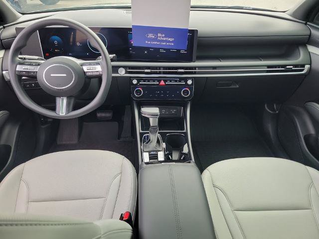 Used 2025 Hyundai Santa Cruz SEL FWD image 14