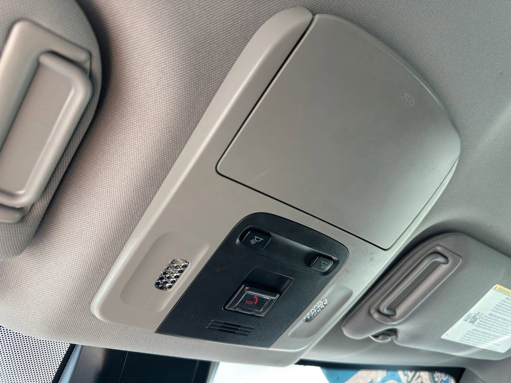 Used 2021 Toyota Camry SE image 23