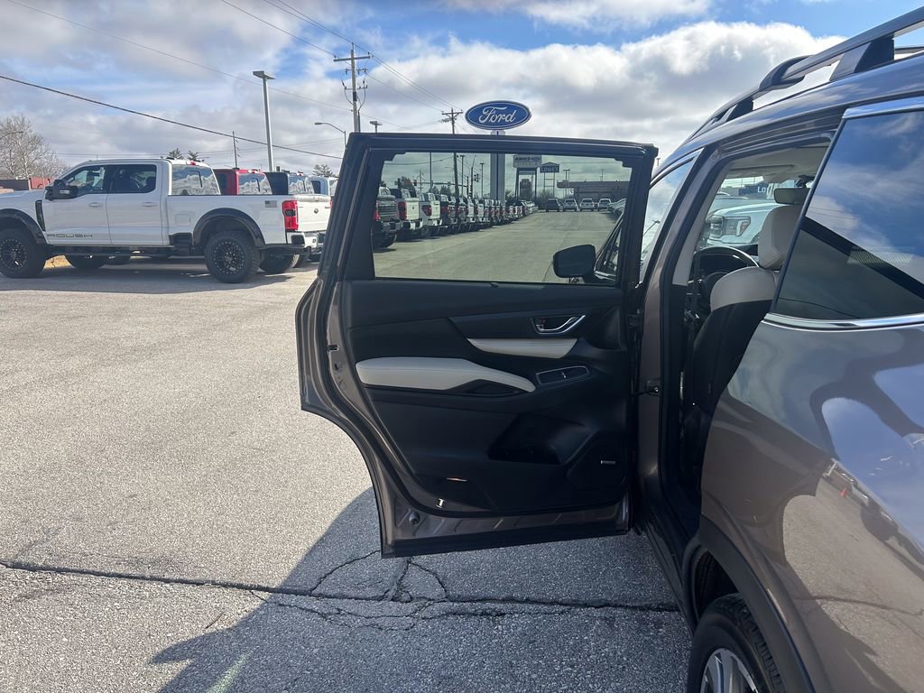 Used 2022 Subaru Ascent Limited w/ Technology Package image 16