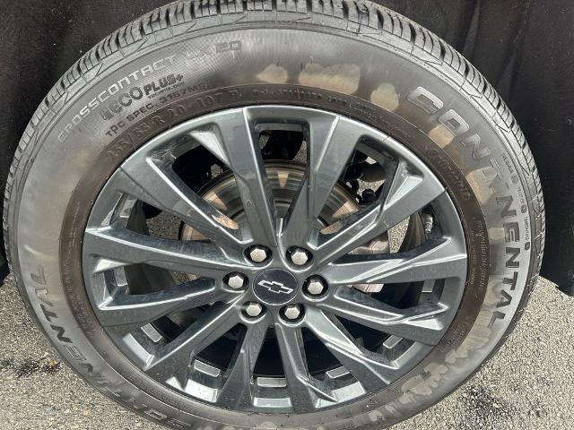 Used 2023 Chevrolet Traverse RS FWD image 14