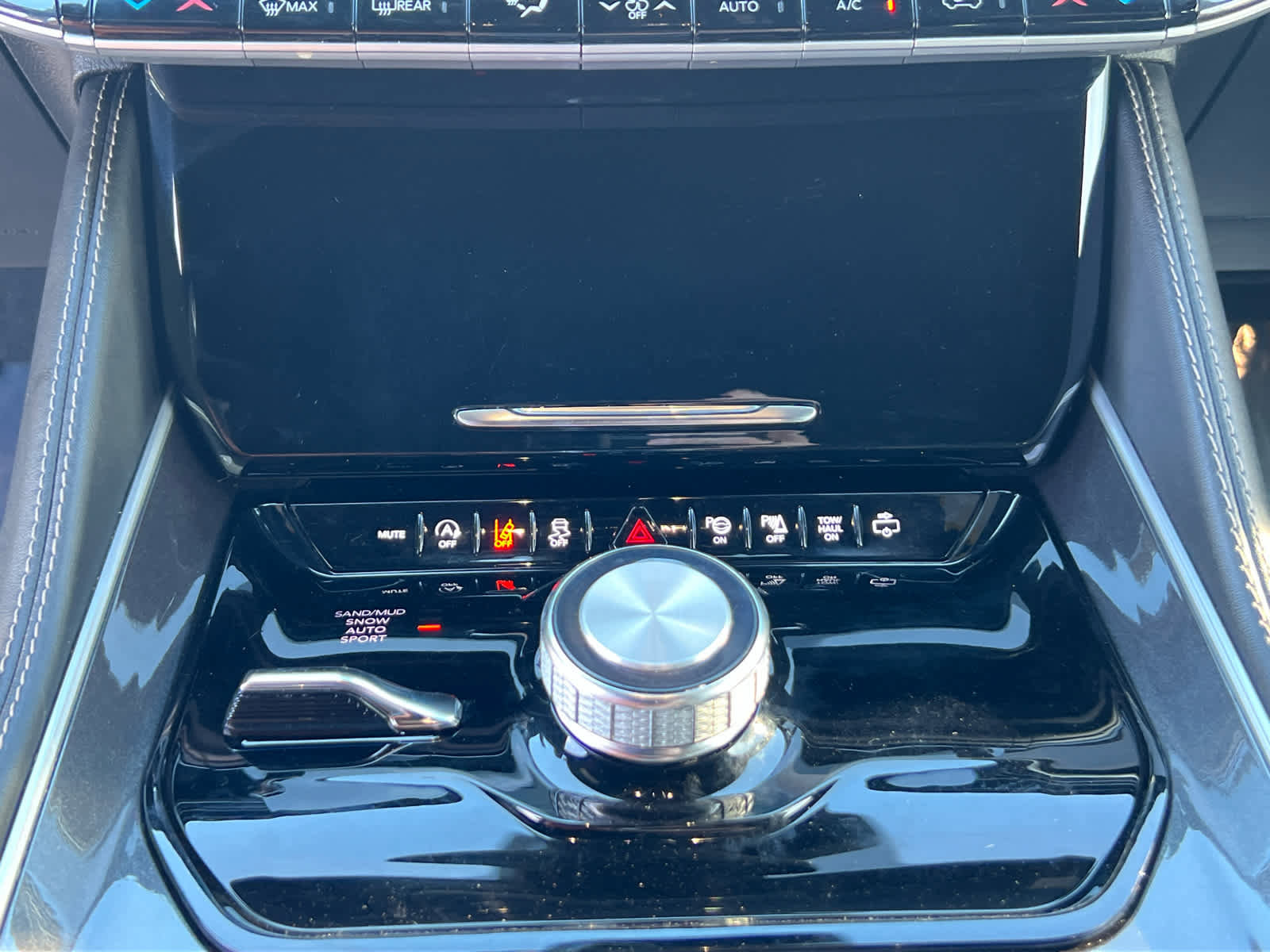 Used 2023 Jeep Wagoneer 4WD w/ Convenience Group I image 36