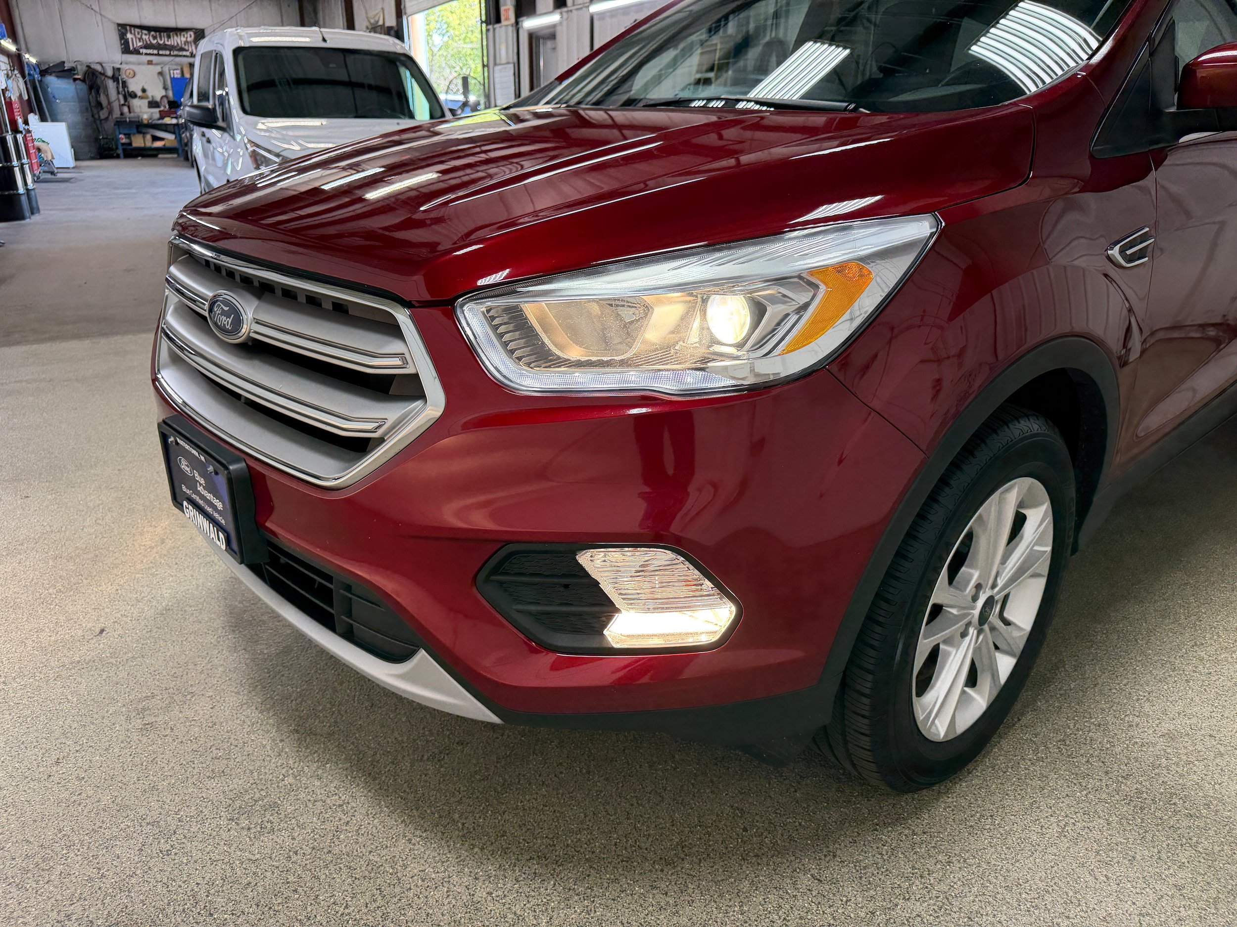 Certified 2019 Ford Escape SEL AWD/4WD image 32