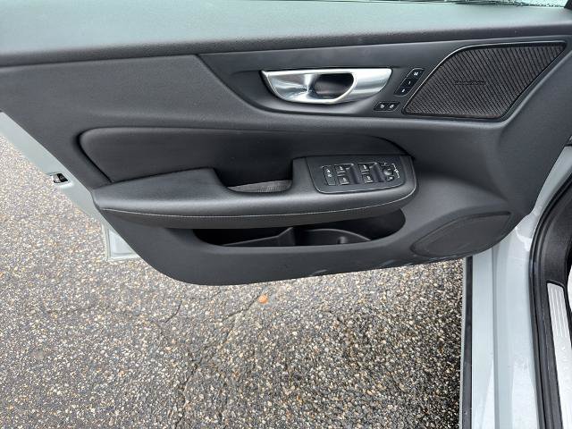 Used 2024 Volvo S60 B5 Plus AWD/4WD image 9