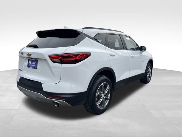 Used 2024 Chevrolet Blazer LT image 3