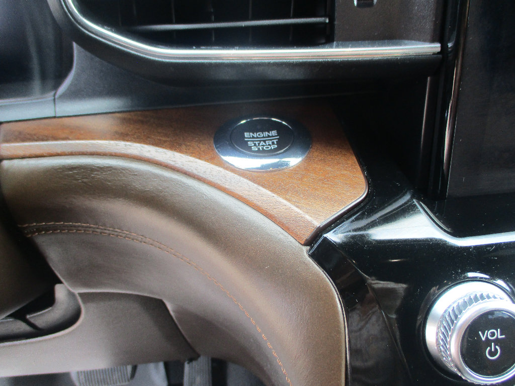 Certified 2021 Ford Explorer King Ranch w/ Premium Technology Package image 6