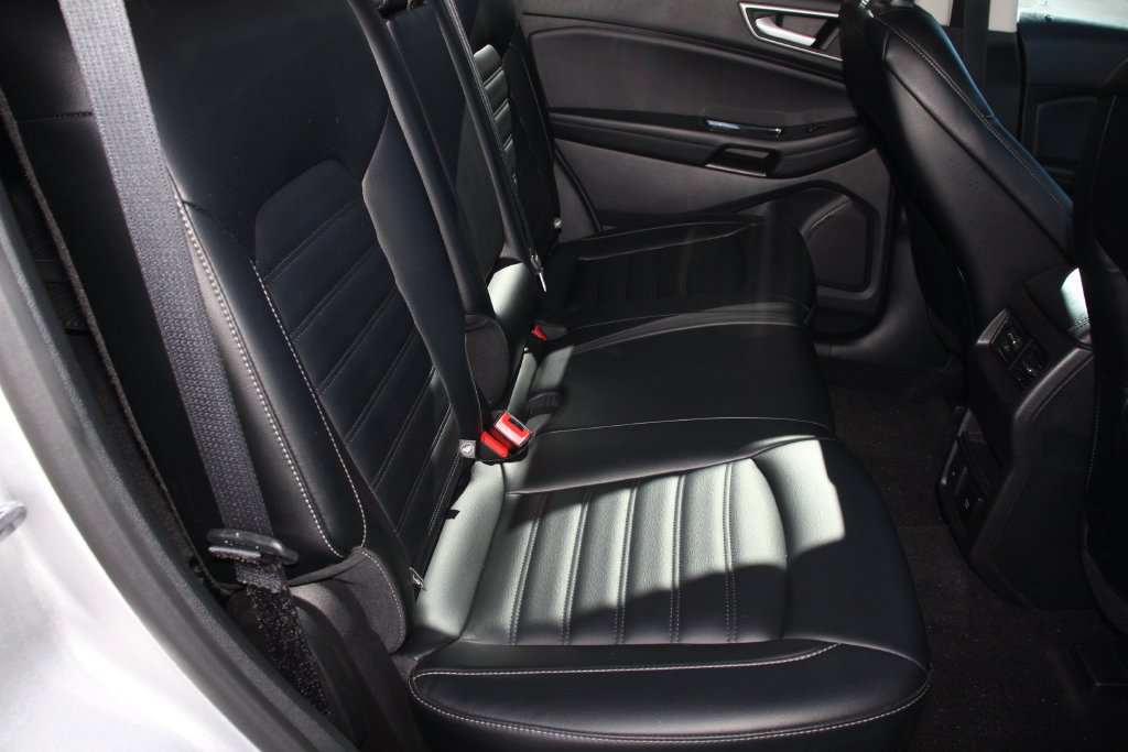 Certified 2019 Ford Edge SEL w/ Equipment Group 201A FWD image 25