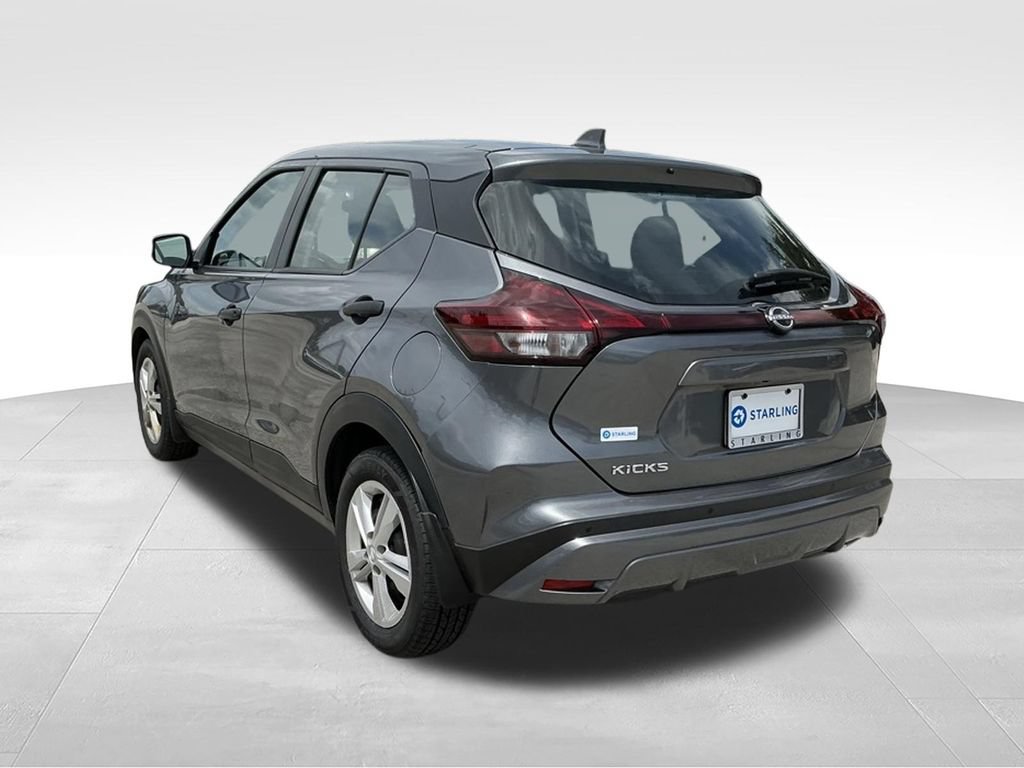 Used 2023 Nissan Kicks S FWD image 5