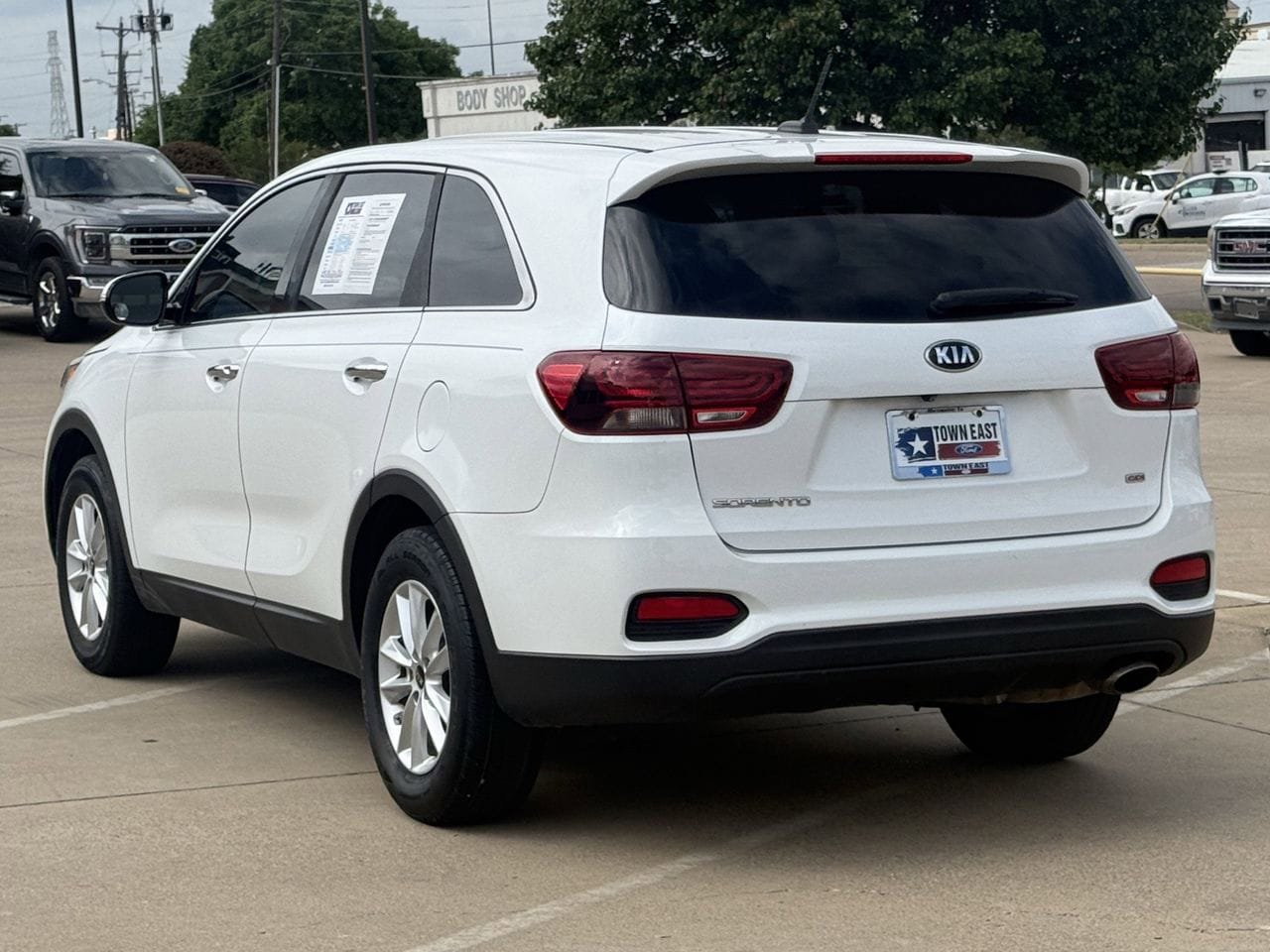Used 2019 Kia Sorento L FWD image 5