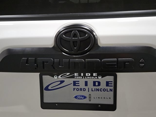 Used 2022 Toyota 4Runner TRD Off-Road Premium AWD/4WD image 39