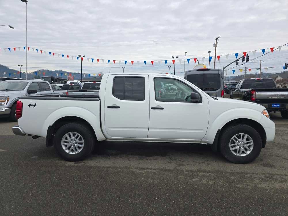 Used 2017 Nissan Frontier SV image 6