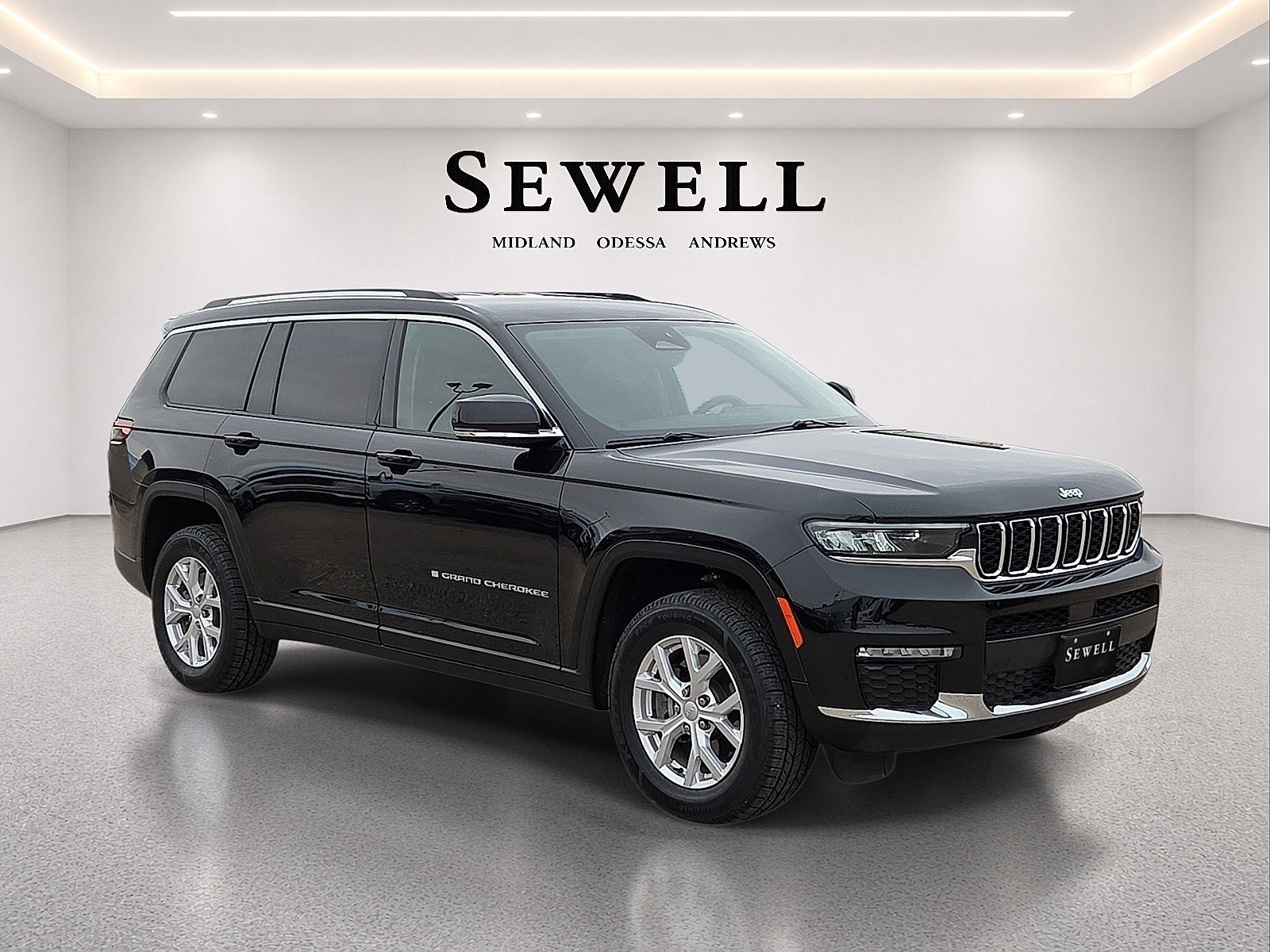 Used 2023 Jeep Grand Cherokee L Limited AWD/4WD image 6