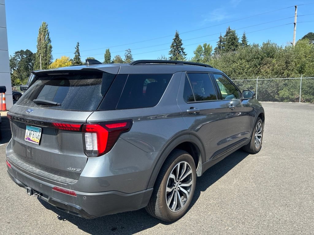 Certified 2025 Ford Explorer ST-Line AWD/4WD image 41