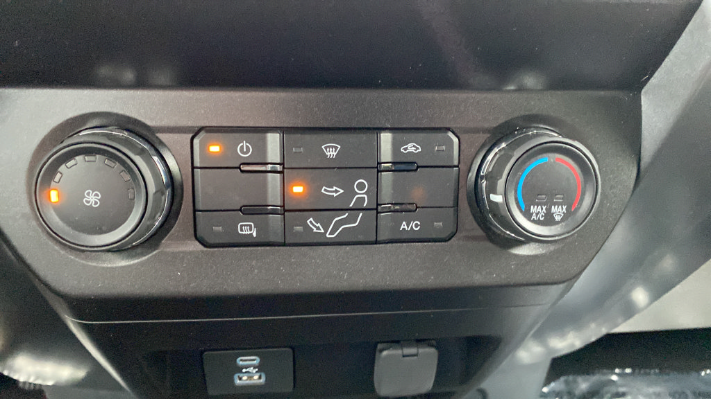 Certified 2022 Ford F250 XLT w/ XLT Value Package AWD/4WD image 18