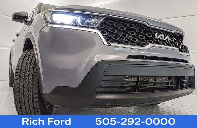 Used 2022 Kia Sorento LX AWD/4WD image 25