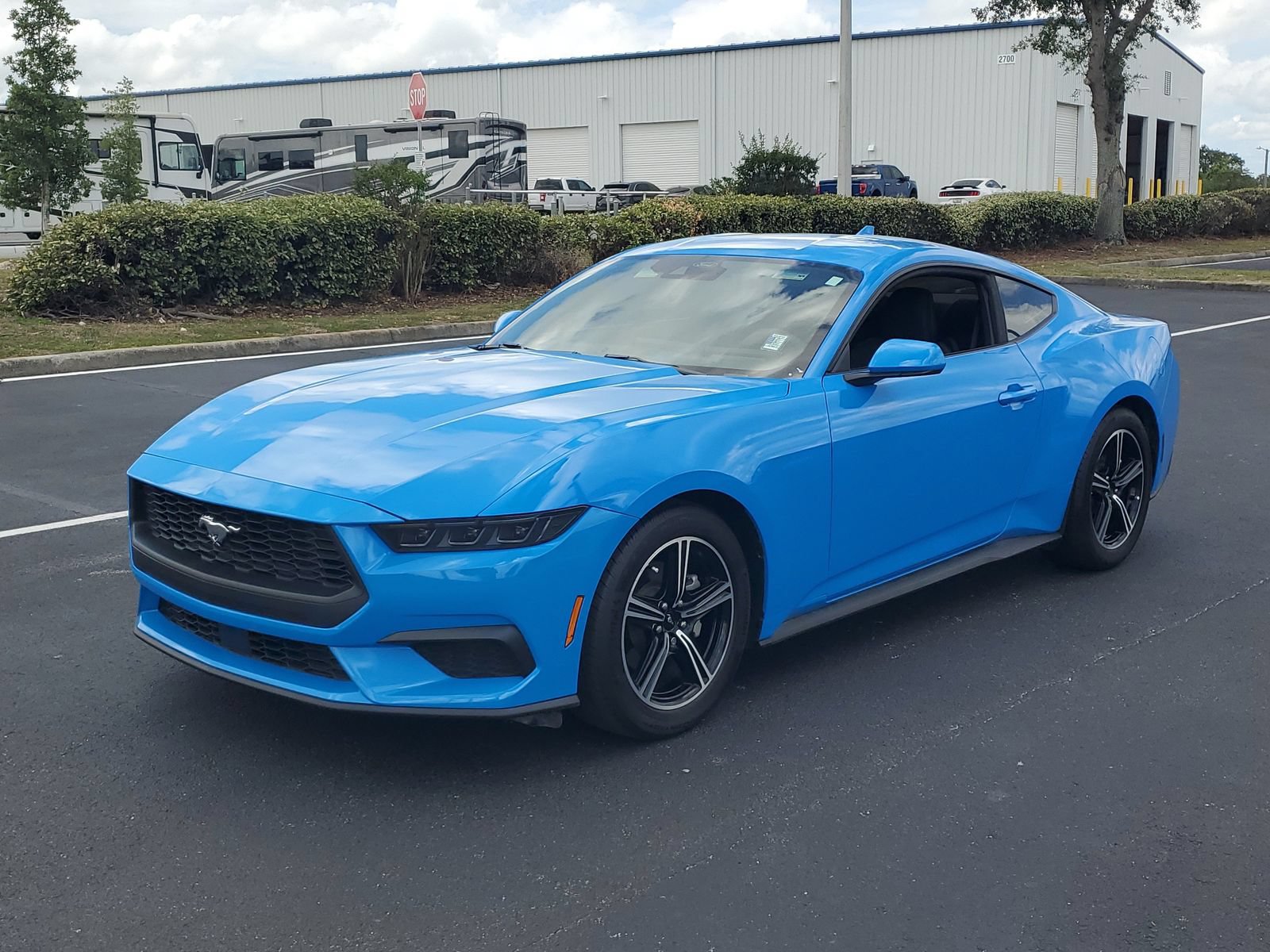 Certified 2025 Ford Mustang Coupe RWD image 2