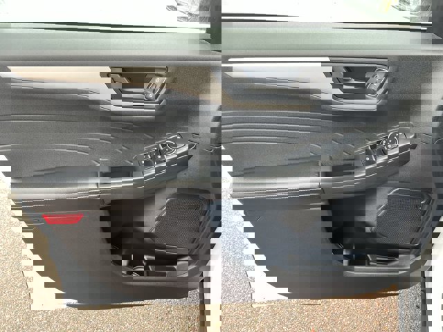 Certified 2022 Ford Escape SE w/ SE Sport Appearance Package image 4