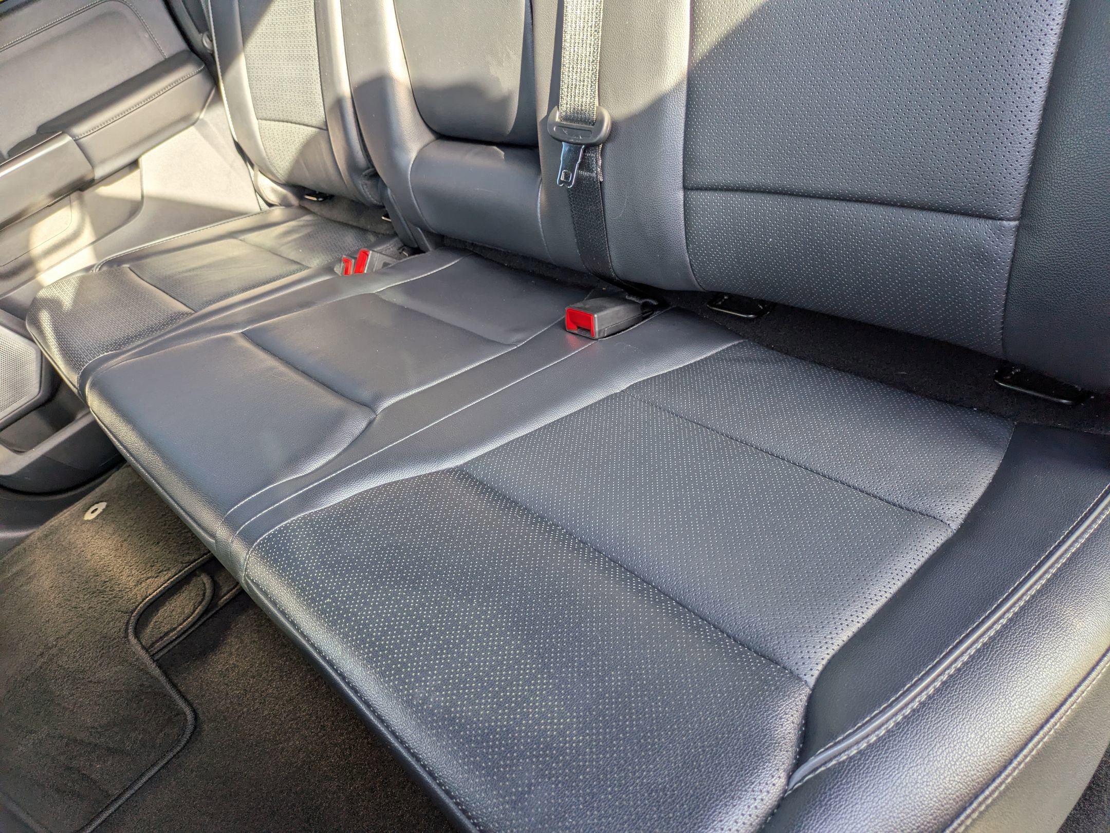 Certified 2024 Ford F150 Lariat w/ Equipment Group 502A High AWD/4WD image 32