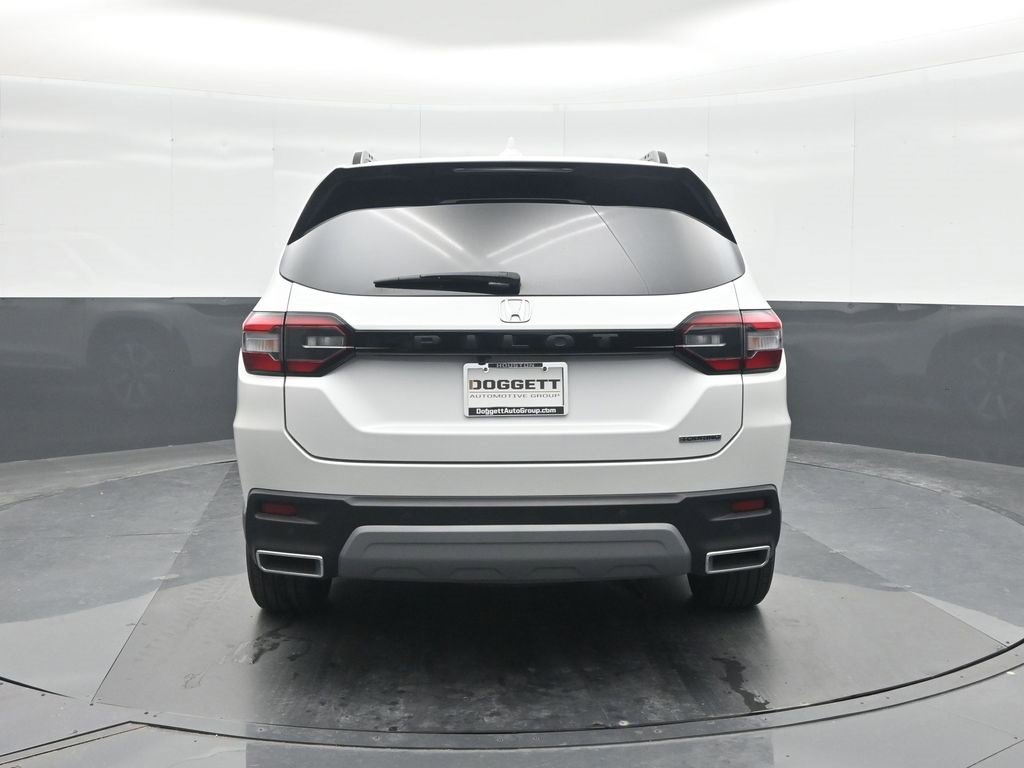 Used 2024 Honda Pilot Touring image 17