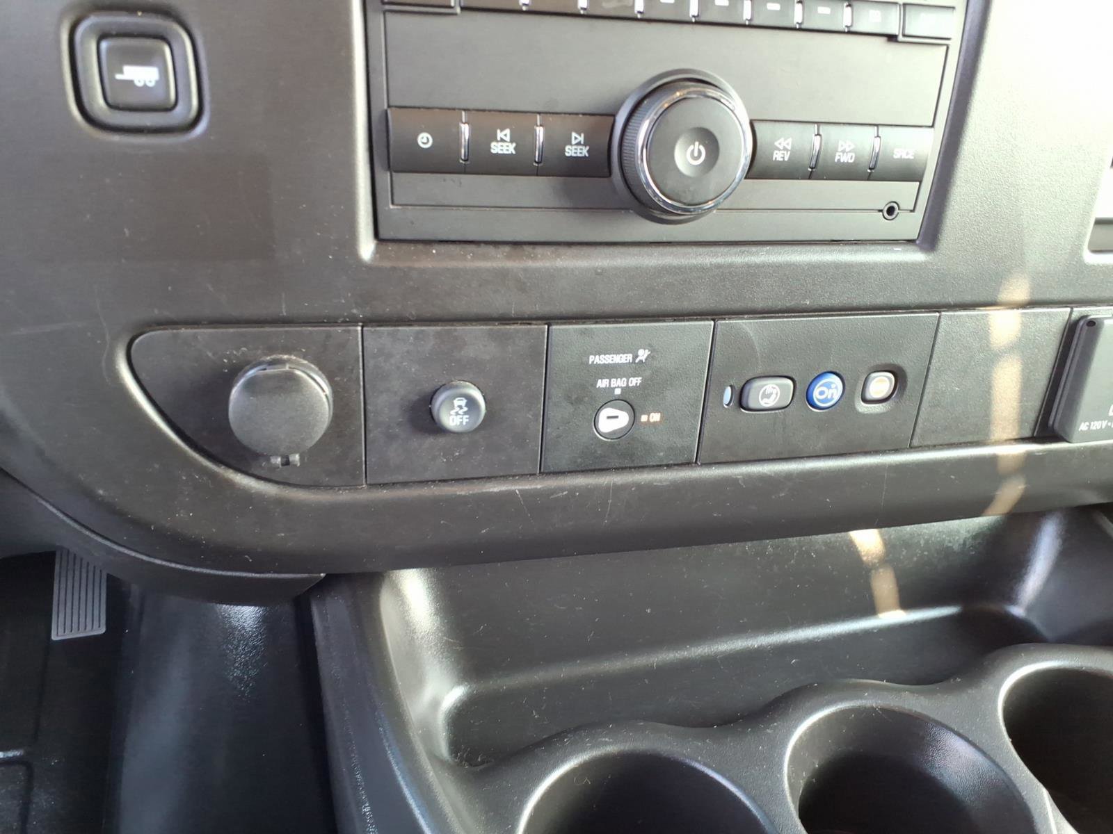 Used 2024 Chevrolet Express 2500 w/ Driver Convenience Package image 17