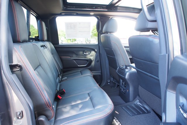 Used 2023 Nissan Titan PRO-4X w/ Pro-4x Convenience Package AWD/4WD image 15