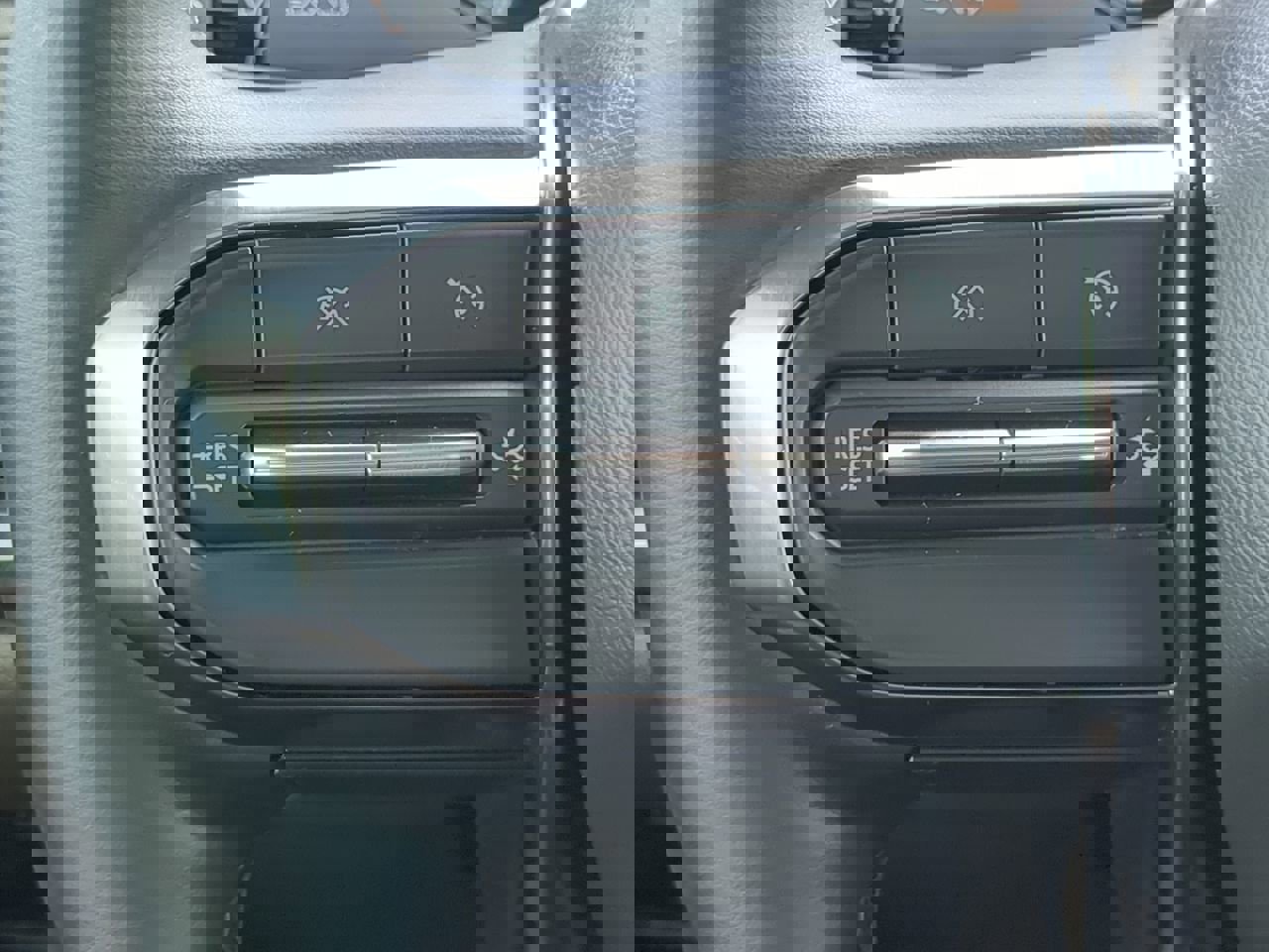 Used 2024 GMC Canyon AT4 w/ AT4 Premium Package image 24