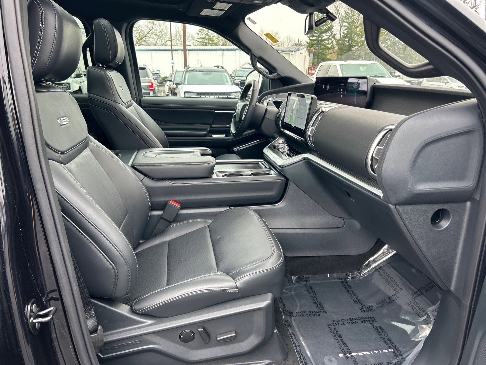 Certified 2025 Ford Expedition Max Platinum w/ Stealth Performance Package AWD/4WD image 22
