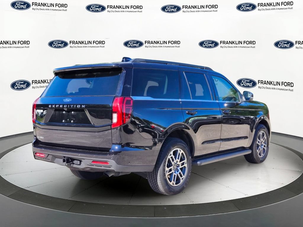 Certified 2025 Ford Expedition Active RWD image 5