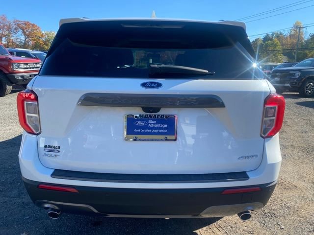 Certified 2022 Ford Explorer XLT w/ Equipment Group 202A image 4